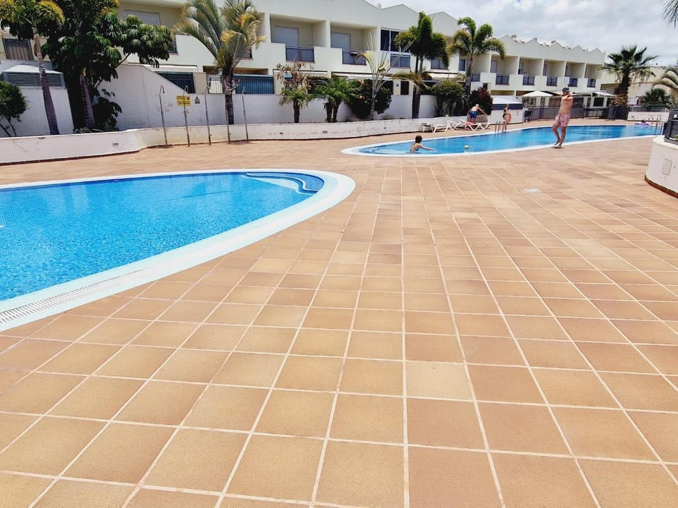 Precious 3 bedroom, Oasis de Fanabe Wifi Free House in Costa Adeje