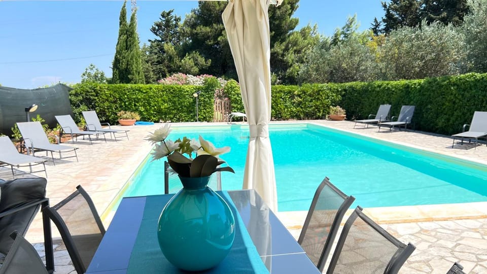 Garden, Garden view, Pool view, Swimming pool, sunbed