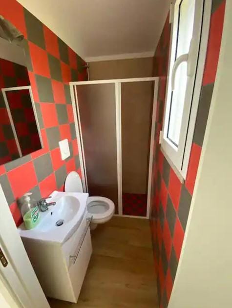 Toilet, Bathroom
