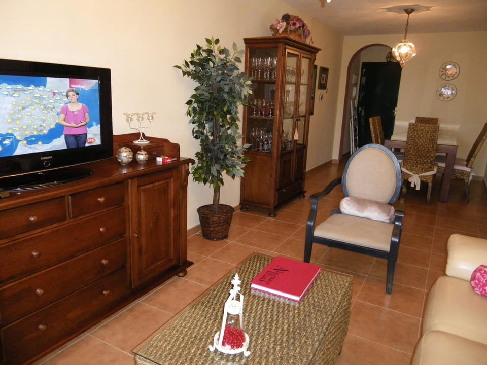 Communal lounge/ TV room