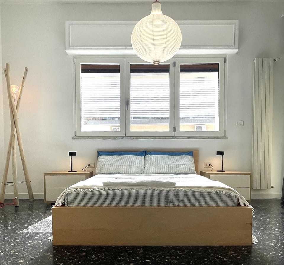 Bed, Photo of the whole room, Bedroom, air conditioner