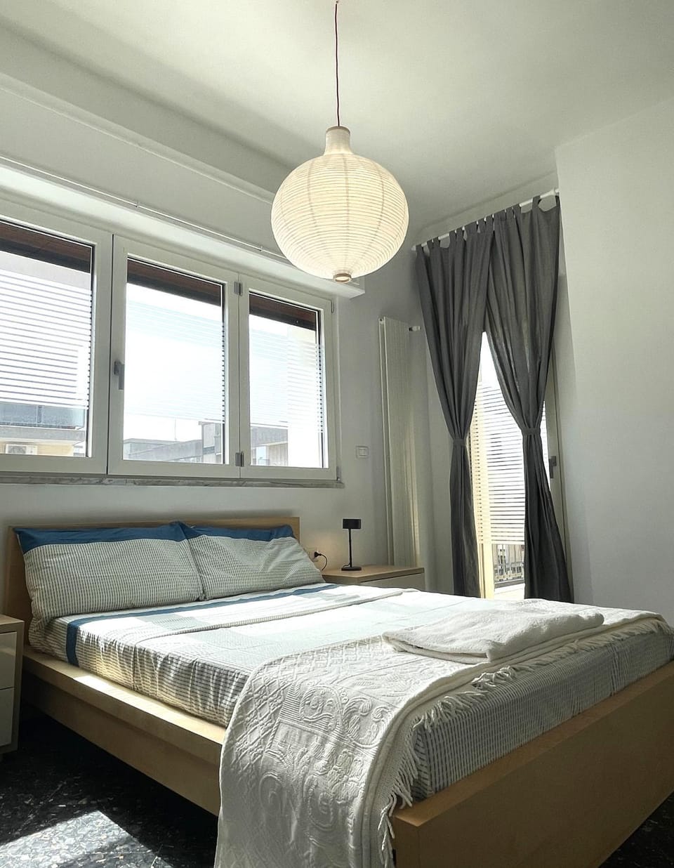 Bed, Photo of the whole room, Bedroom, air conditioner