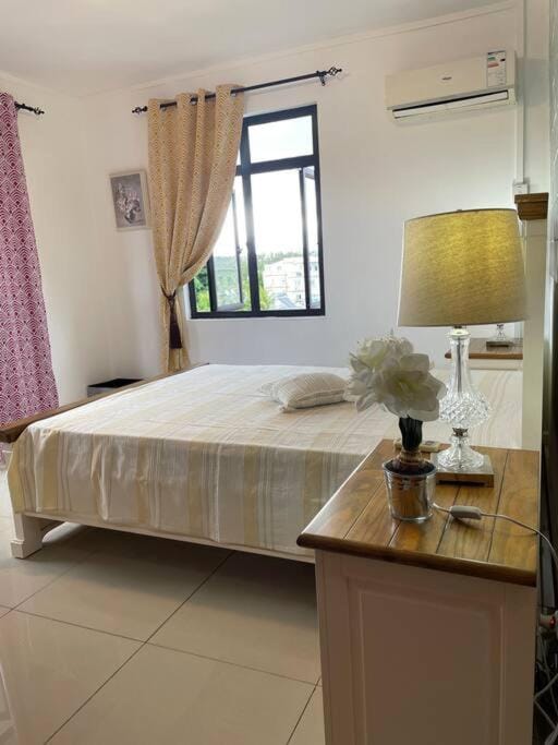 Spacious beach property in Flic en Flac Apartment in Flic en Flac