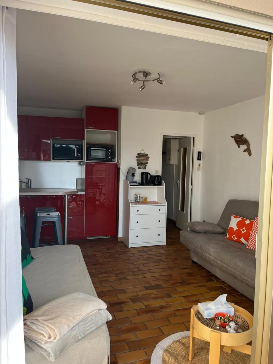 Élégant Studio au calme 2mn mer Wifi Clim Terrasse parking Apartment in Six-Fours-les-Plages