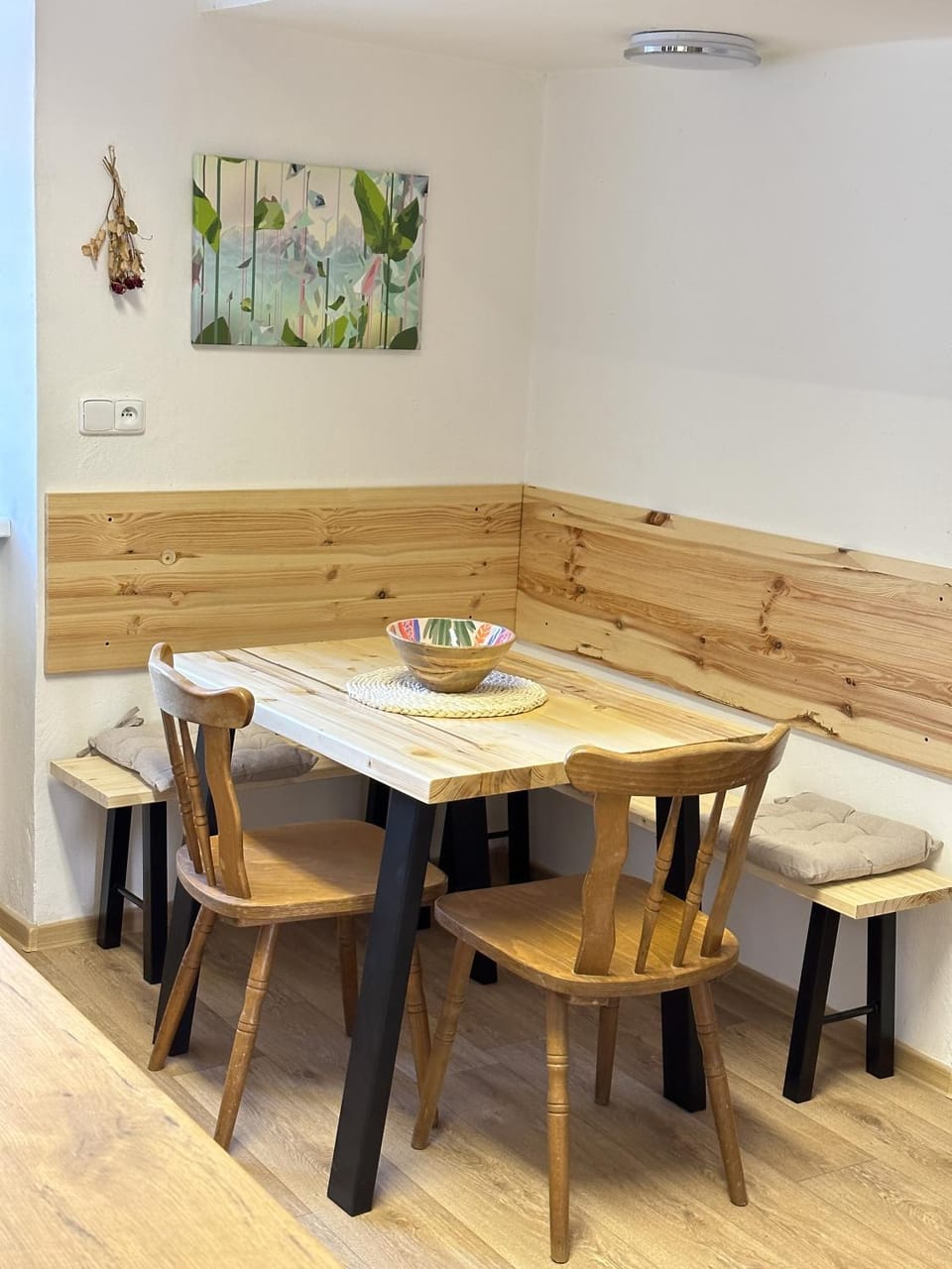 Communal lounge/ TV room, Kitchen or kitchenette, Seating area, Dining area