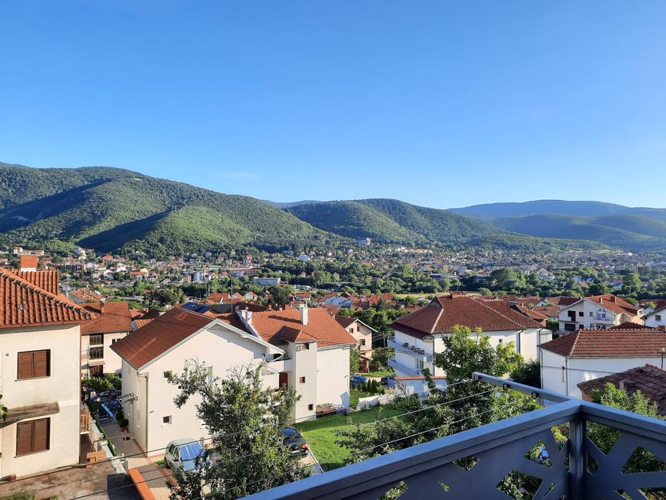 City view, Mountain view