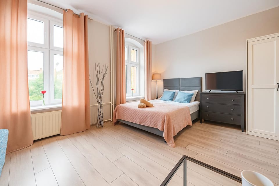 Living room, Bedroom