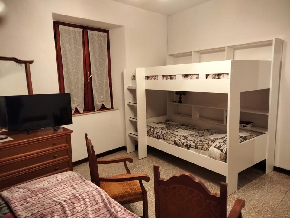 bunk bed