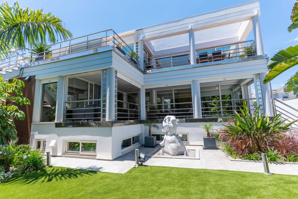 Property building, Day, Garden view