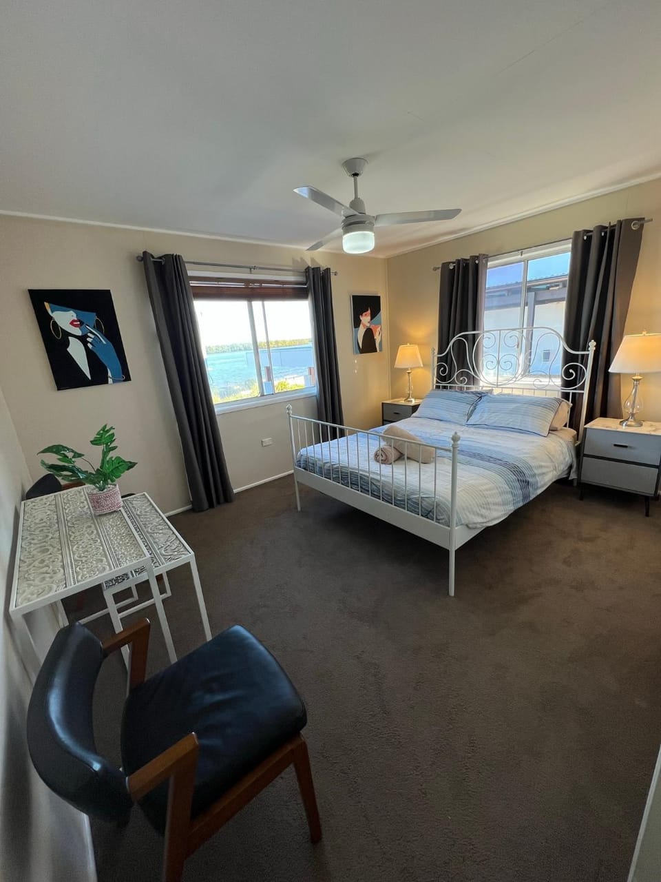 Bed, Bedroom, fireplace