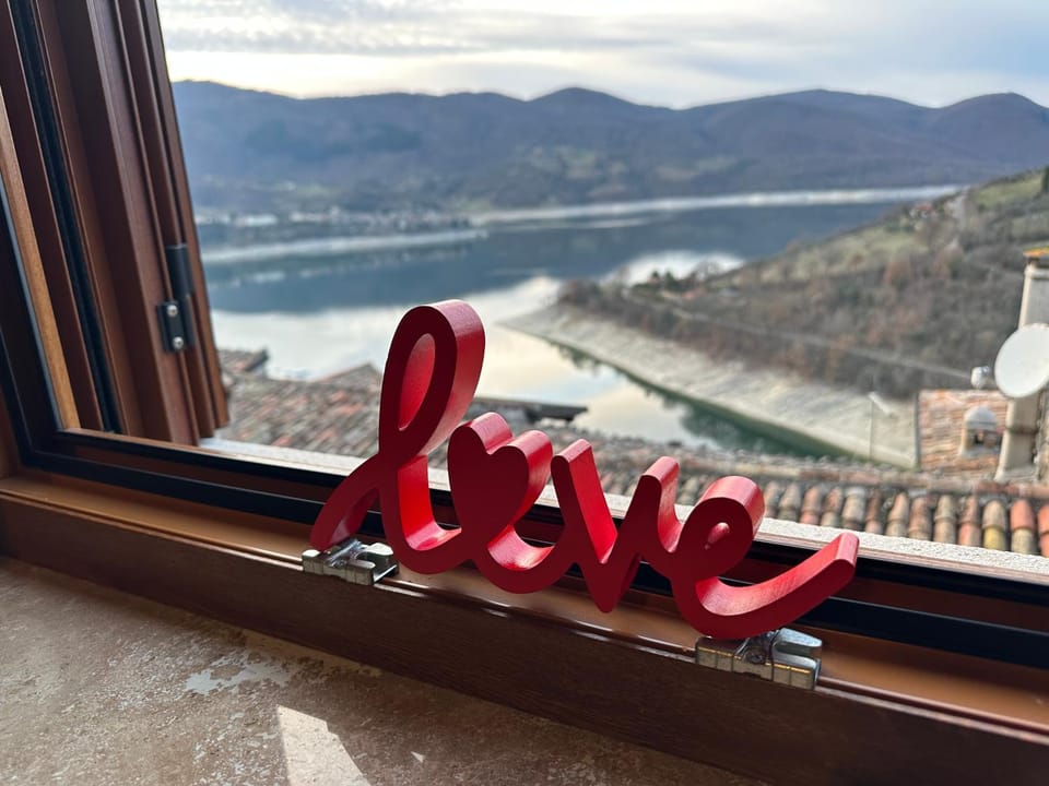 Nearby landmark, Natural landscape, Lake view, Mountain view