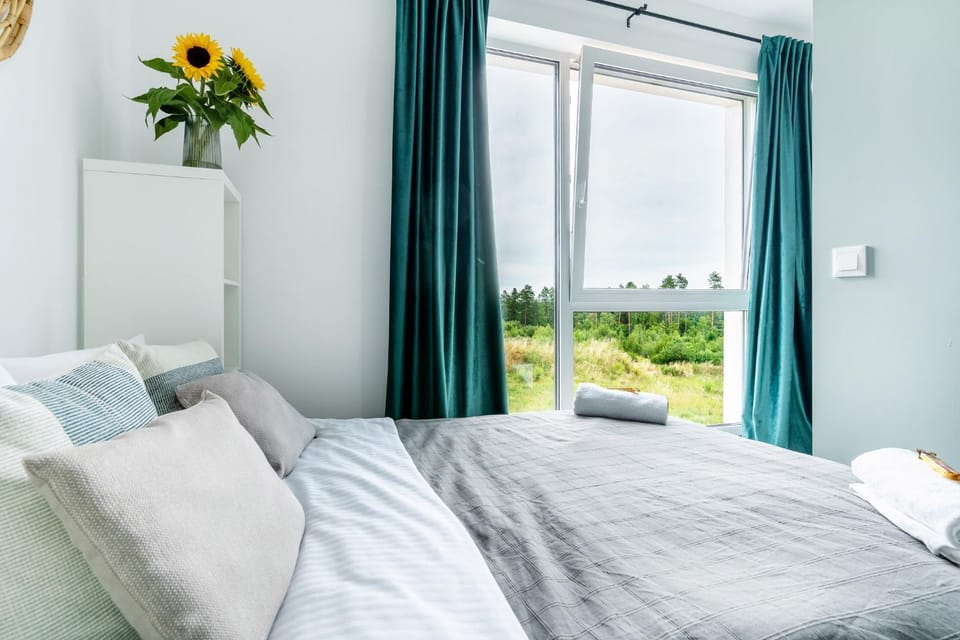 Bed, Natural landscape, Photo of the whole room, Bedroom