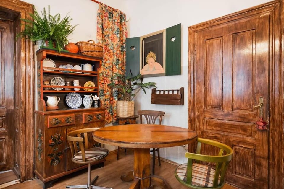 Theatre Art Residence Apartment in Brasov