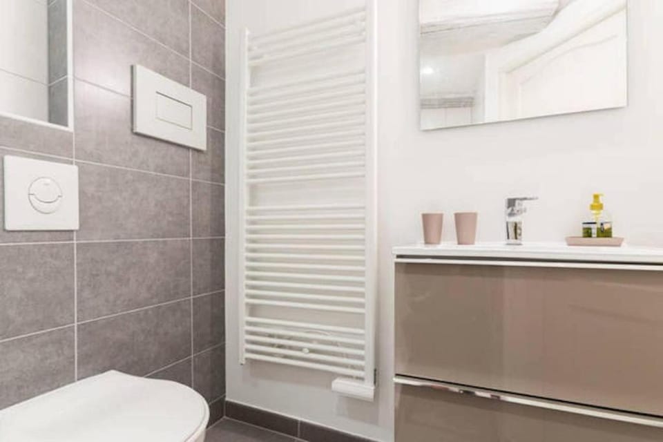 Toilet, Bathroom
