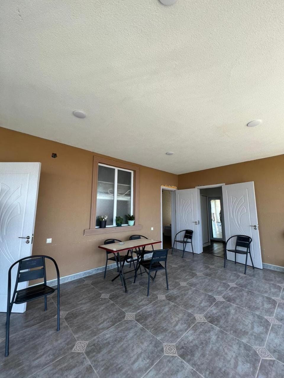 Property building, Day