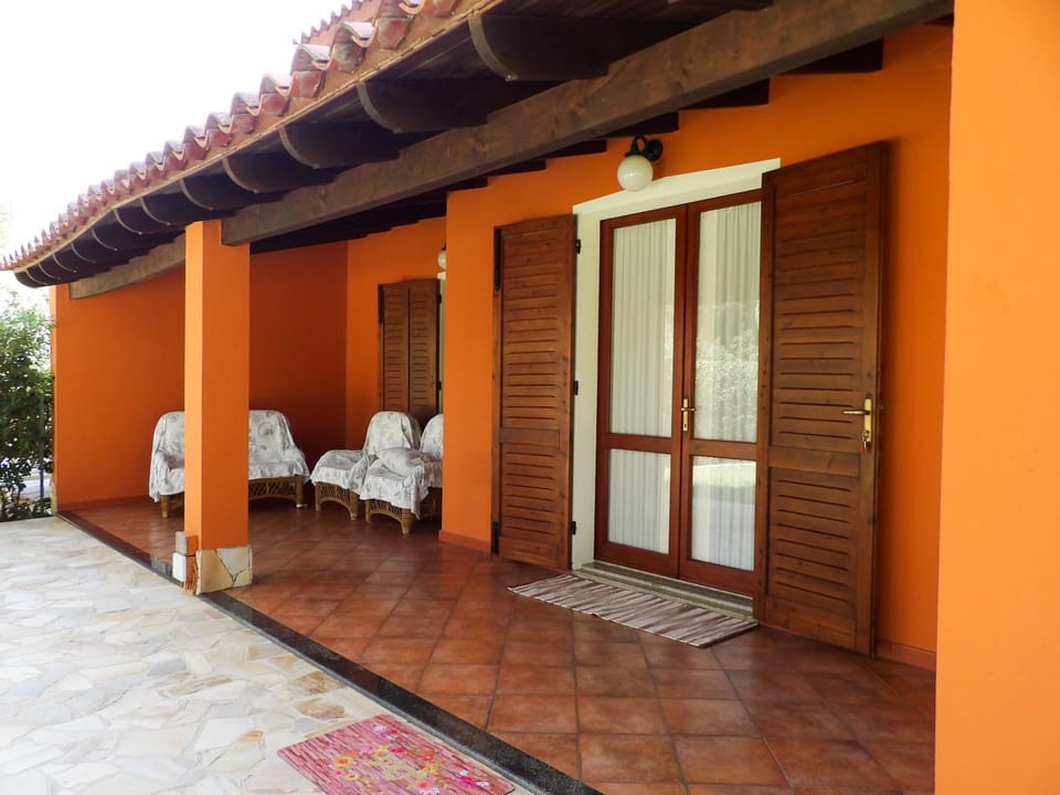 Property building, Patio