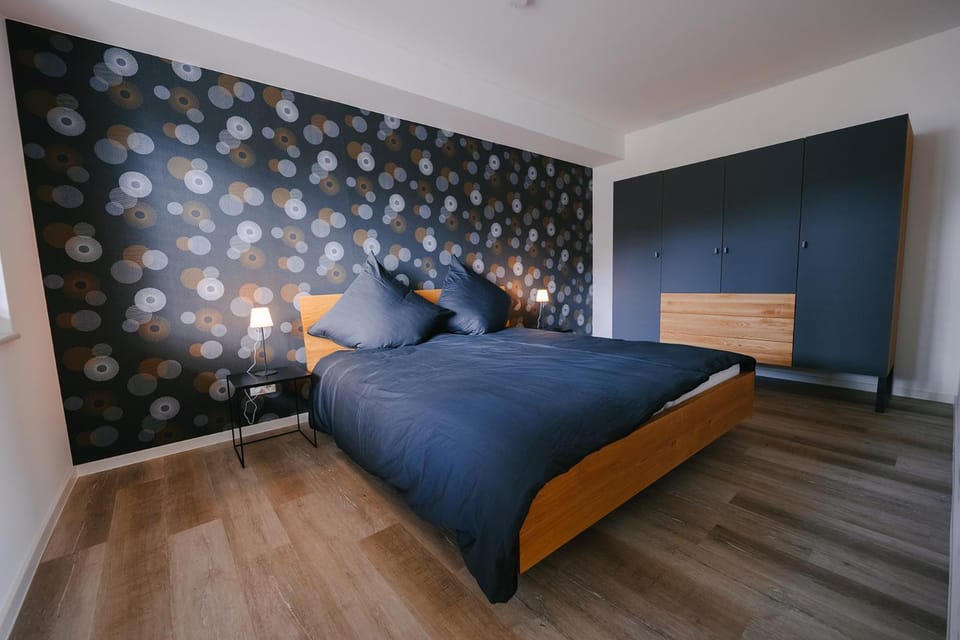 Bed, Photo of the whole room, Bedroom