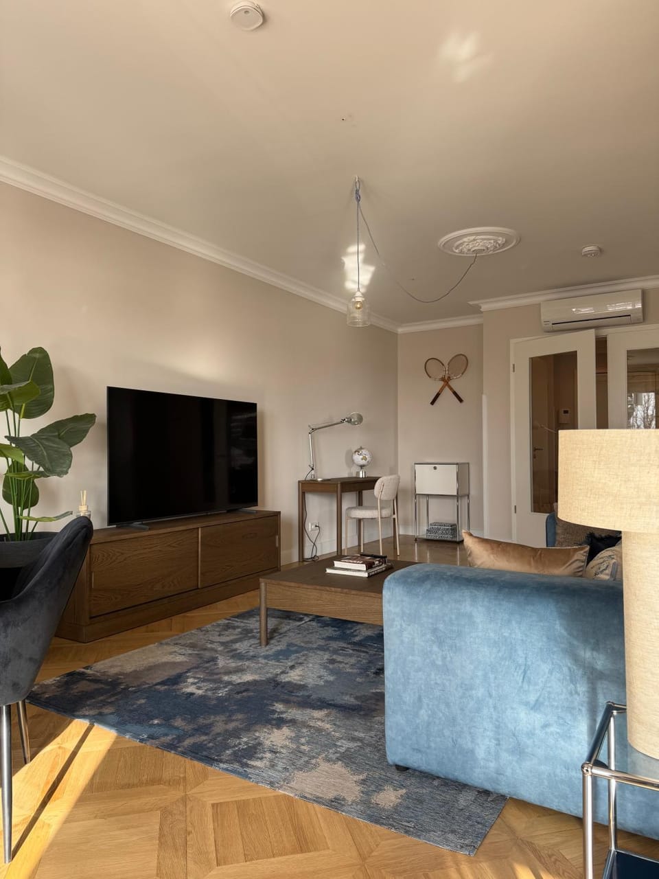 Communal lounge/ TV room, TV and multimedia, Living room, Photo of the whole room, Seating area, Evening entertainment