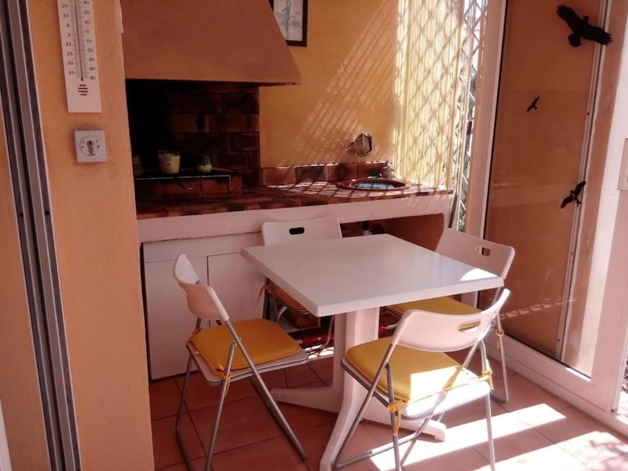 Villa 16, La Palmeraie, au village naturiste Apartment in Agde
