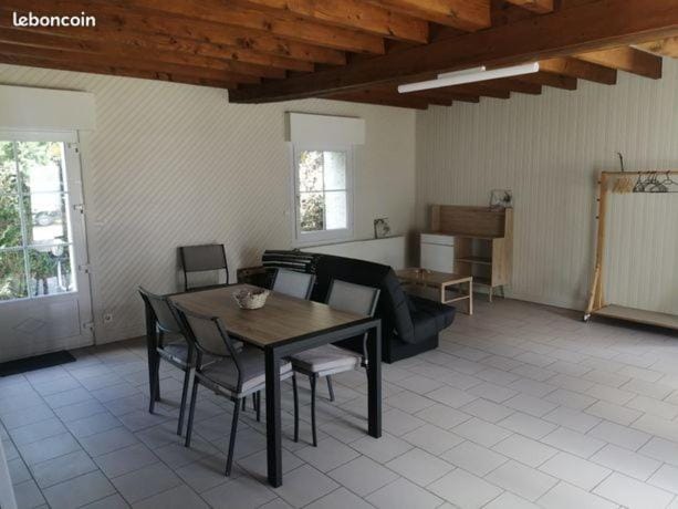 Vieux-Port à 45600 Bouteille House in Centre-Val de Loire