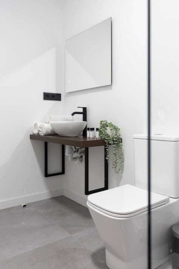 VLC HOST - Duque de Gaeta Apartment in Valencia