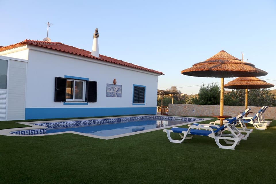 Swimming pool, sunbed