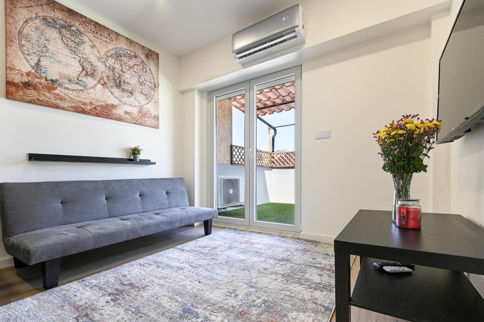 Communal lounge/ TV room, Living room