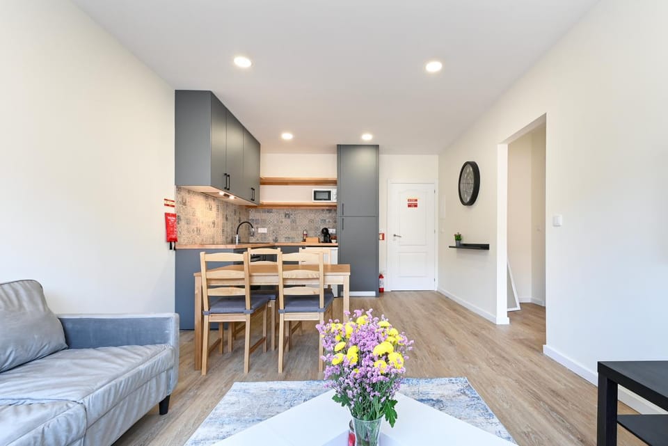 Kitchen or kitchenette, Living room, Dining area