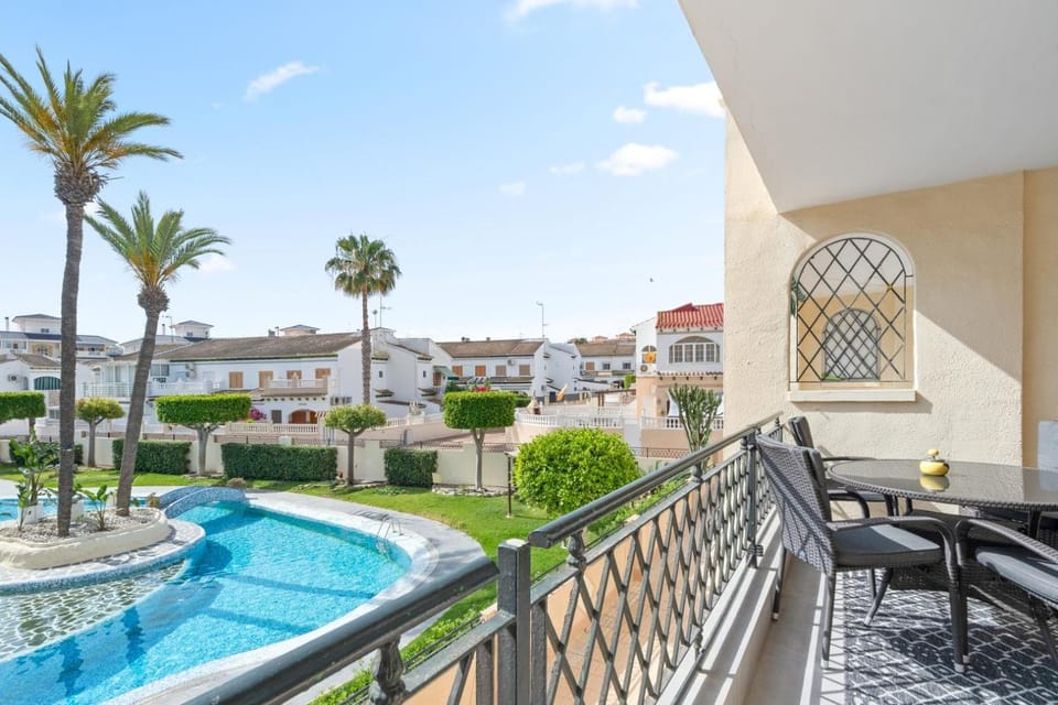 View (from property/room), Balcony/Terrace, Pool view
