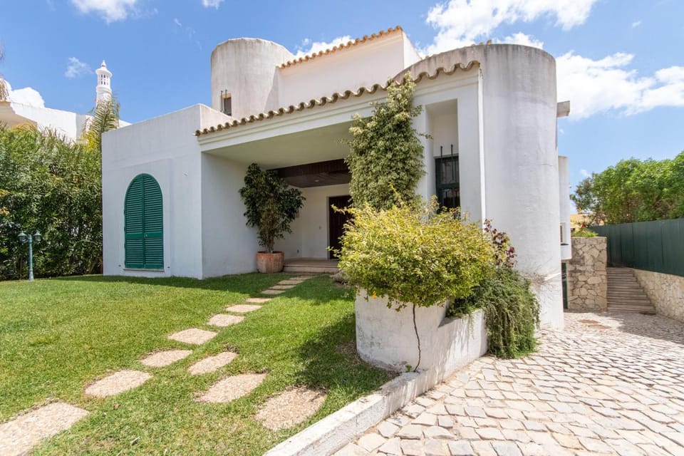 TAC - Vila Tina Vilamoura Villa in Quarteira