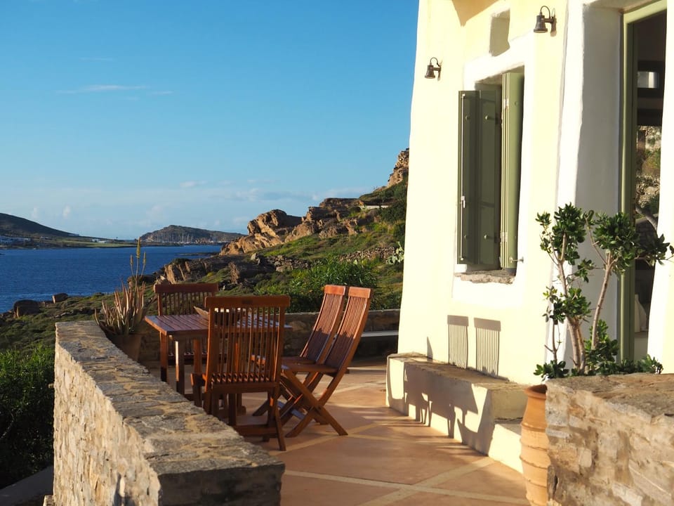 Ochre Dream, Beach front & Sunset villa Naousa House in Naousa