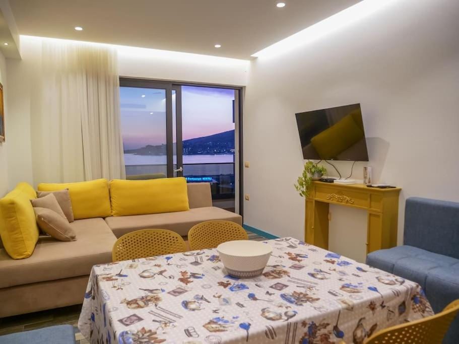 TV and multimedia, Living room, Seating area, Dining area, Sea view
