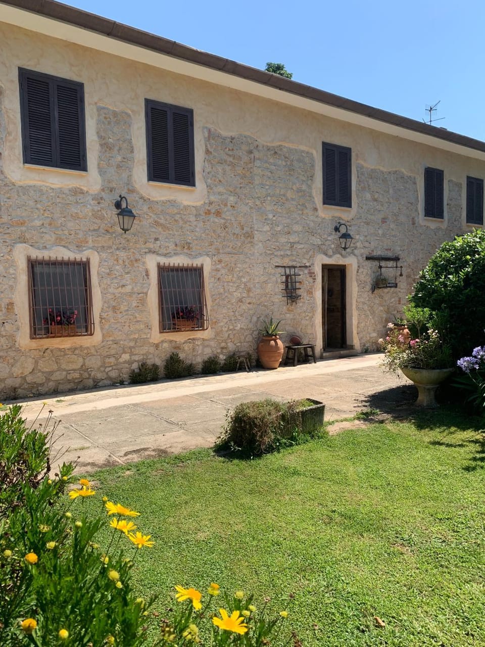Property building, Spring, Day, Garden, Garden view