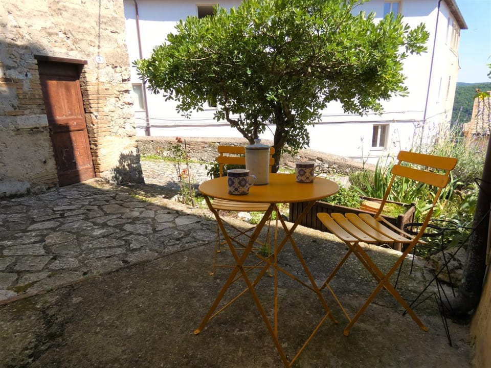 Patio, Summer