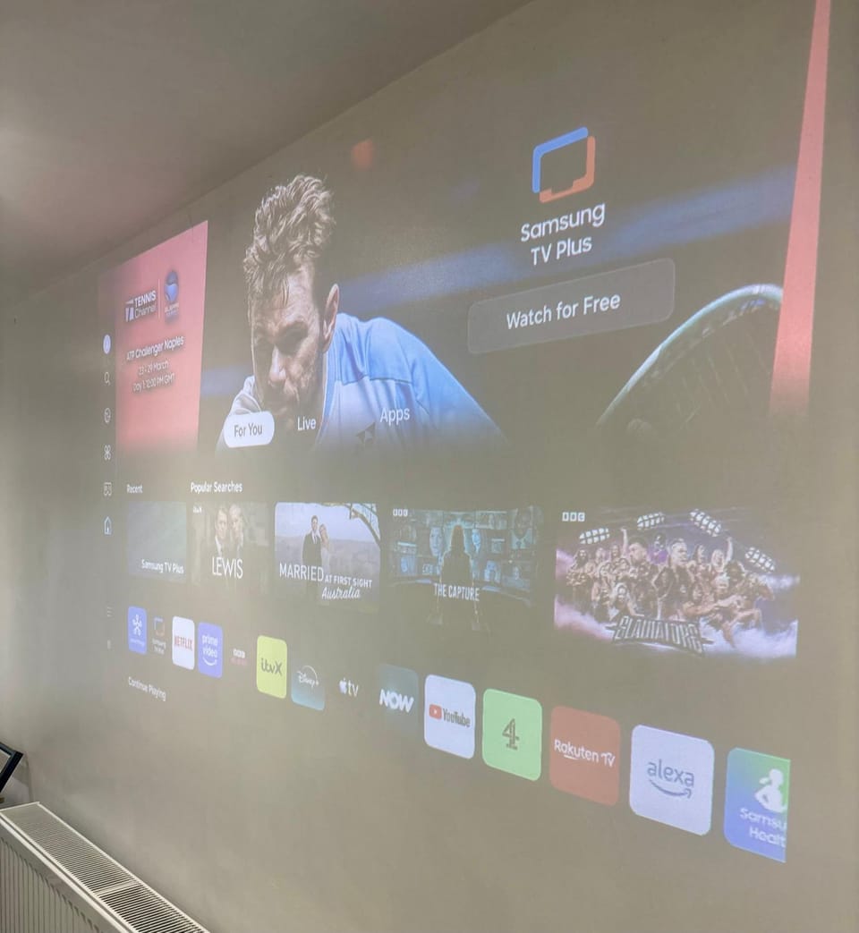 Tonteg Cosy Guest Suite Bed and Breakfast in Wales