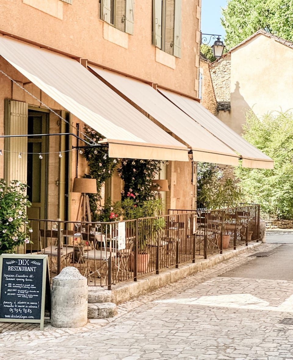Restaurant/places to eat, Balcony/Terrace