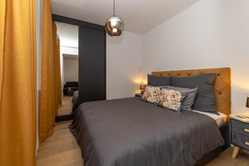 Bed, Photo of the whole room, Bedroom, wardrobe
