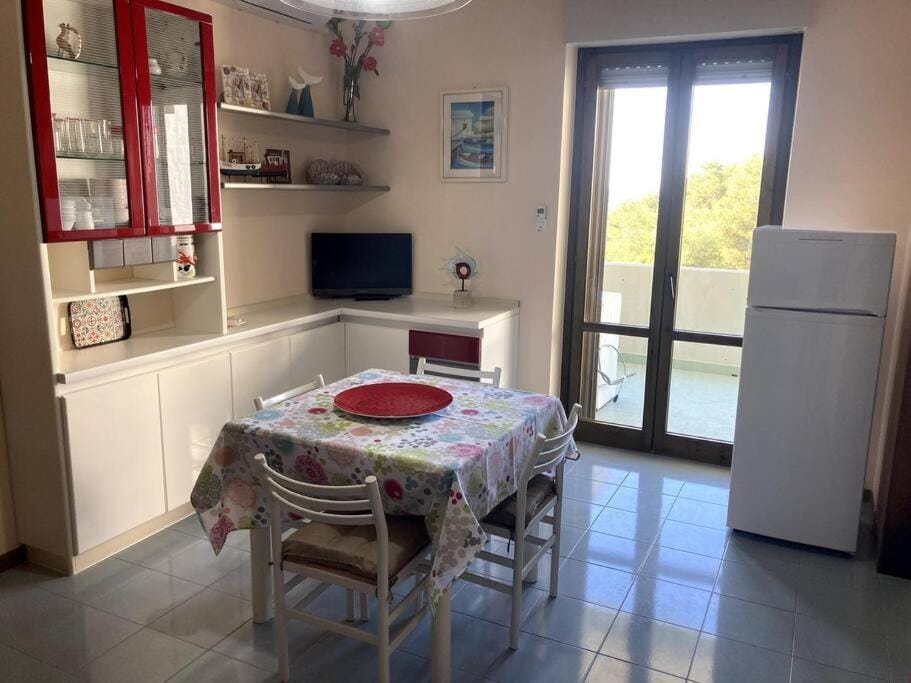 TV and multimedia, Dining area