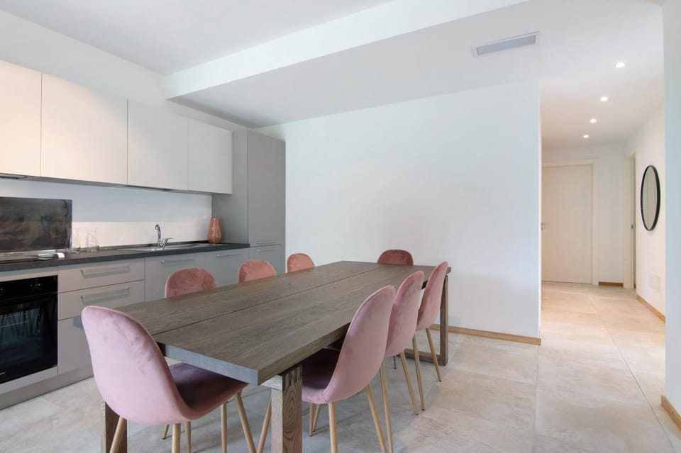 Property building, Kitchen or kitchenette, Living room