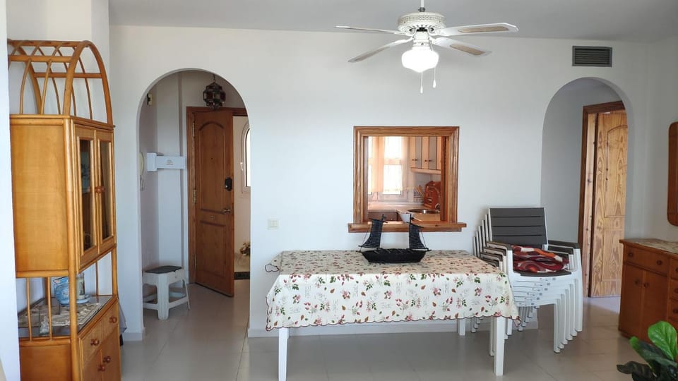 Two Bedroom Apartment on Front Line Of The Beach Apartment in Roquetas de Mar