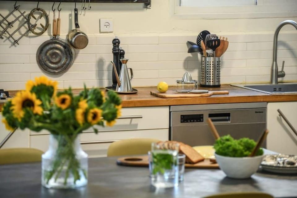 Country Vibes in North Tel-Aviv by SeaNRent Apartment in Tel Aviv-Yafo