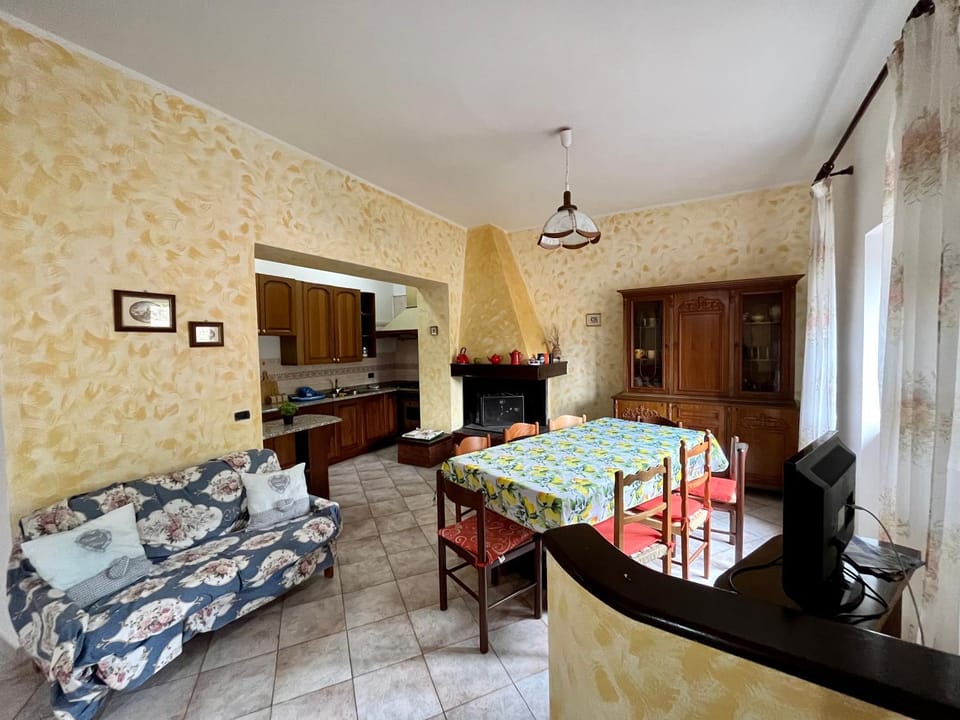 Communal lounge/ TV room, Kitchen or kitchenette, kitchen