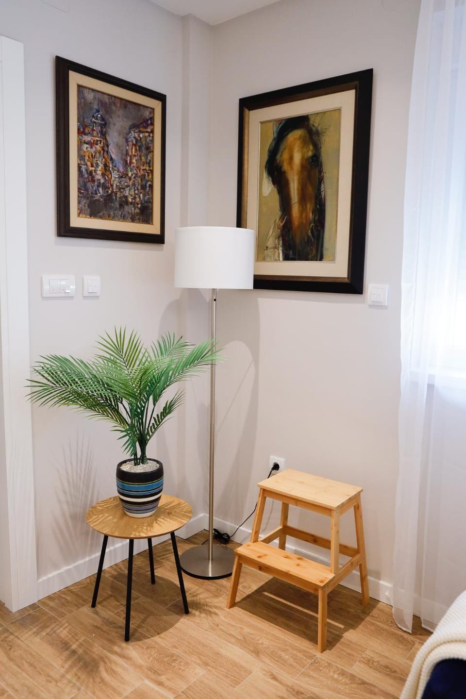 Living room, Decorative detail