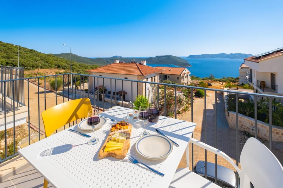 Day, Natural landscape, Balcony/Terrace, Mountain view, Sea view
