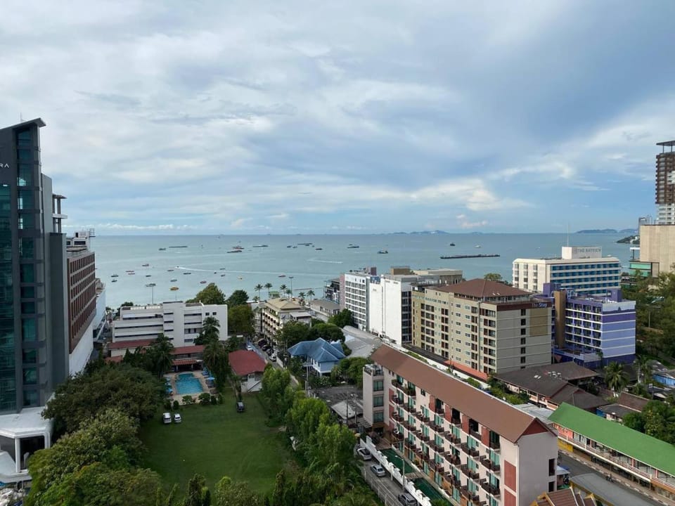 Condo Edge Central Apartment in Pattaya City