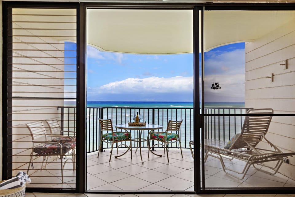 Kahana Reef 318 Apartment in Kahana