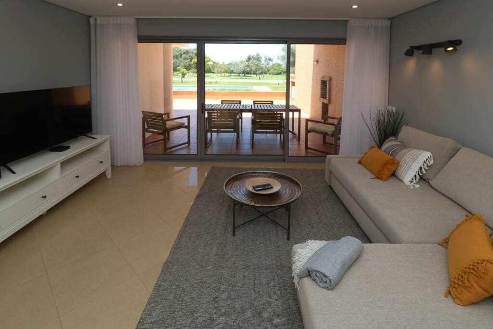 Millennium golf by FHR piscina & parking Apartment in Olhos de Água