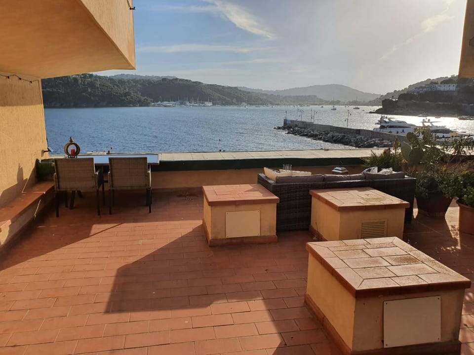 La Spiaggetta - Goelba Apartment in Porto Azzurro