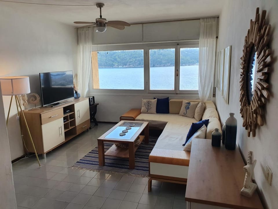 La Spiaggetta - Goelba Apartment in Porto Azzurro