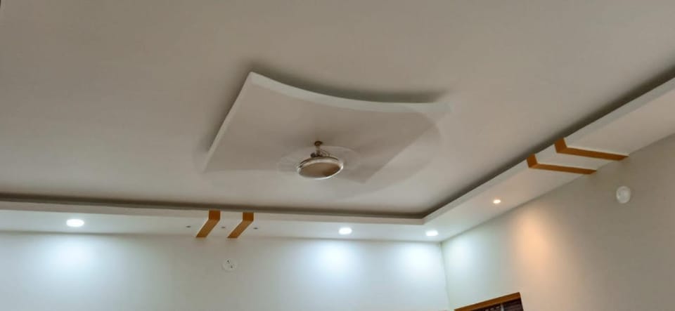 Communal lounge/ TV room, Lobby or reception